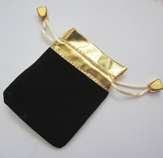 Jewelry Pouches to store Jewelry