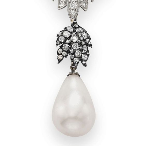 La Pelegrina Pearl Necklace - Record Breaking Jewelry