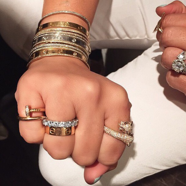 How to Wear Gold and Silver Jewelry Together