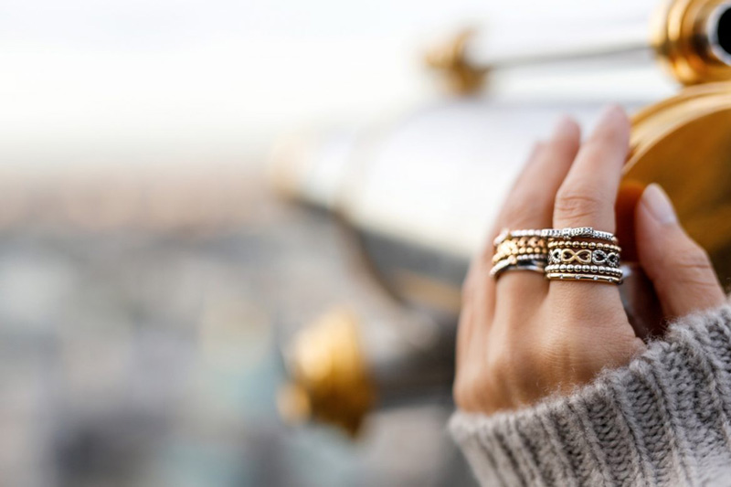 Mixing Silver and Gold Jewelry: How to Do it Right?