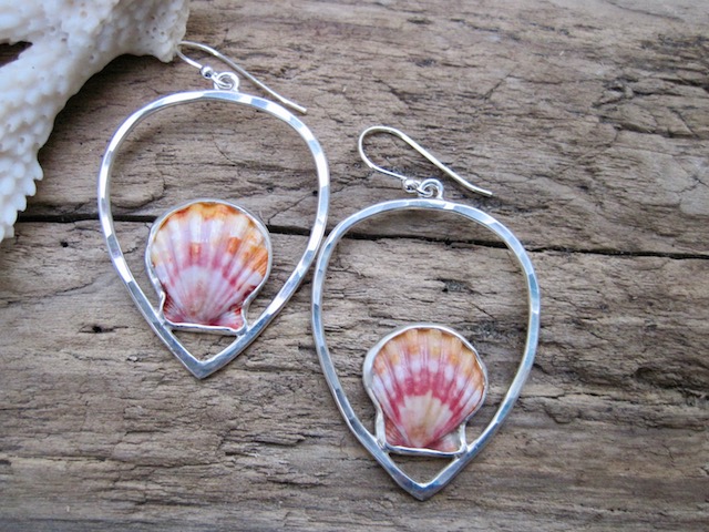 shell earrings