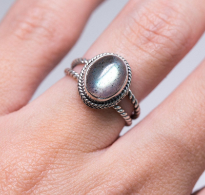 Labradorite Ring - Lynx Light