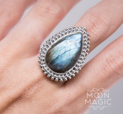 Labradorite Ring - Moon Child