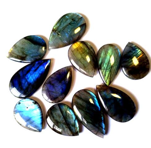 Crystals for protection: Labradorite stones