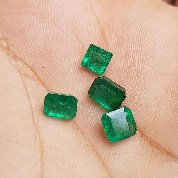 Diamond alternatives: Emerald stones