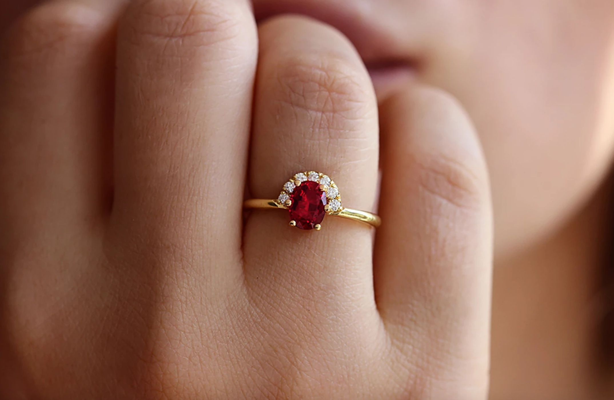 Oval Ruby Wedding Ring Set Rose Gold Ruby Diamond Engagement Ring Set –  PENFINE