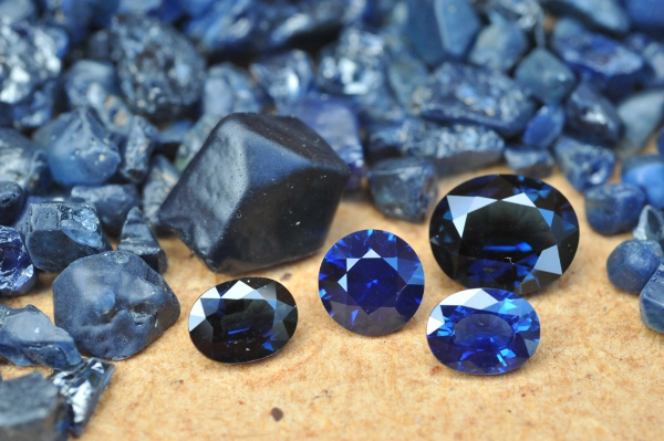 Blue sapphire stones