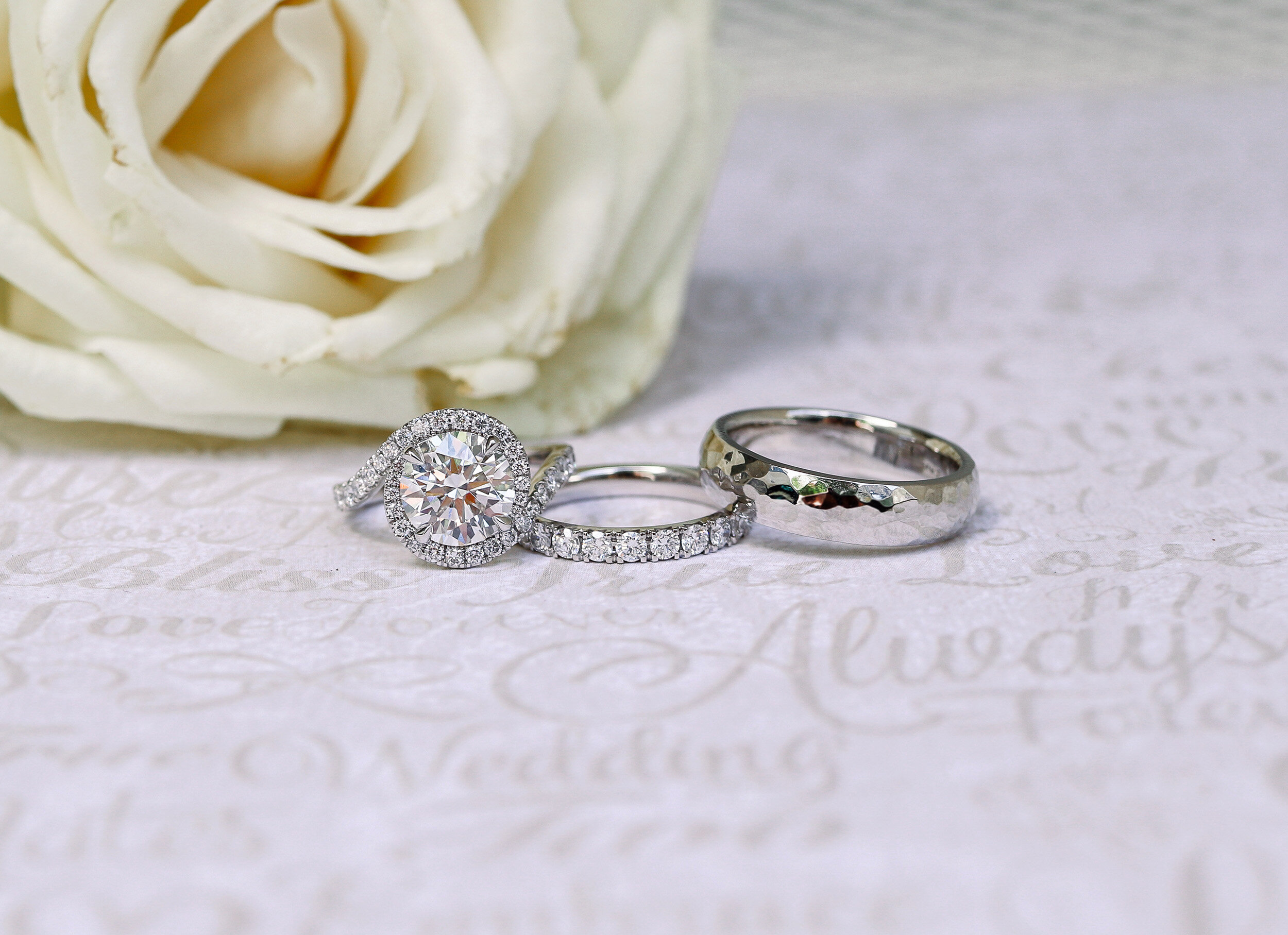 JEULIA 2.5 Carat Halo Solitaire Engagement Rings Women 925 Sterling Silver Floral Flower Rings White Diamond Eternity Band Ring Round Cut Bridal Ring Set Anniversary Promise Rings for Her