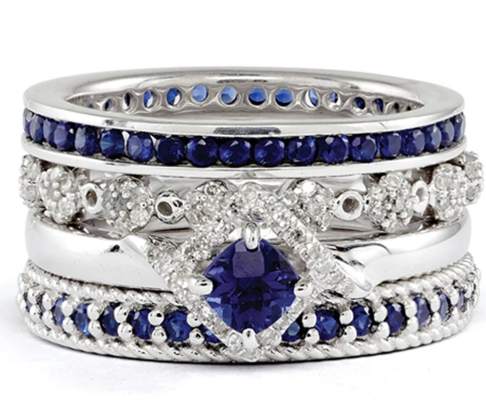 7-blue-sapphire-engagement-rings-that-will-warm-your-heart-jj