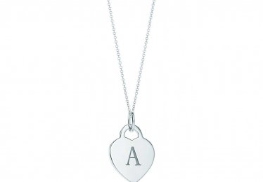 We Picked The 20 Best-Looking Initial Necklaces!