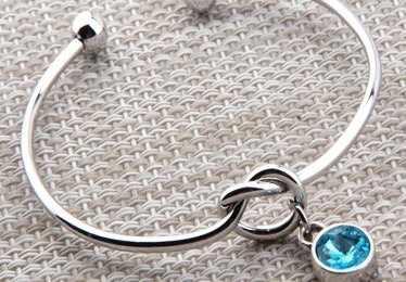 The 10 Best Birthstone Bracelets to Match that Birthstone Ring You Love!