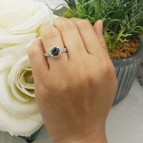 Dazzling Rock Collection Ring on a hand