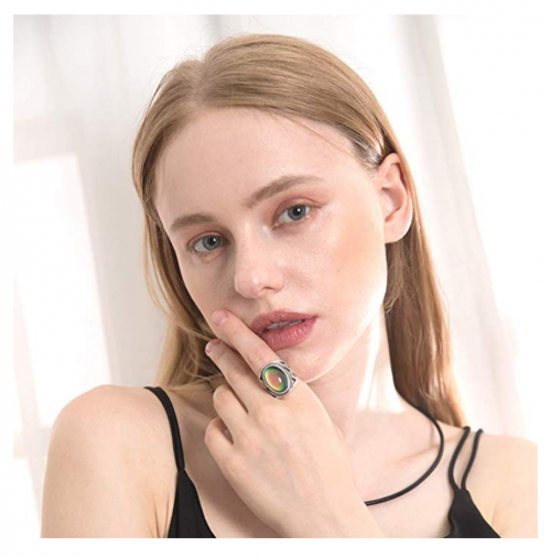 MOJO JEWELRY Mood Ring on Model