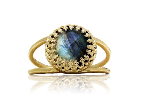 Stunning Labradorite Ring by Anemone Jewelry Collection