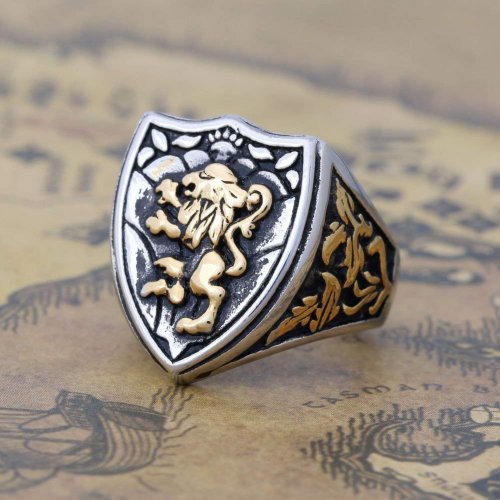 Zovivi Silver Gothic Lion Shield Ring Side