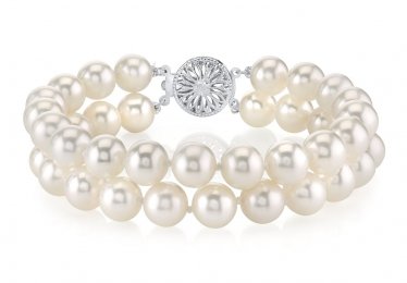 Pearl Bracelets Every Girl Deserves to Own