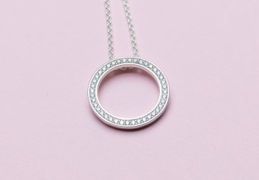 A Selection of 10 Circle Necklaces for Every Budget