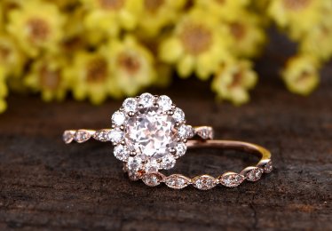 The Most Romantic Selection of Flower Engagement Rings for You to Choose From!