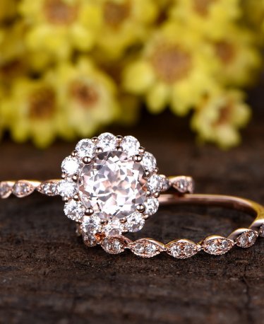 The Most Romantic Selection of Flower Engagement Rings for You to Choose From!