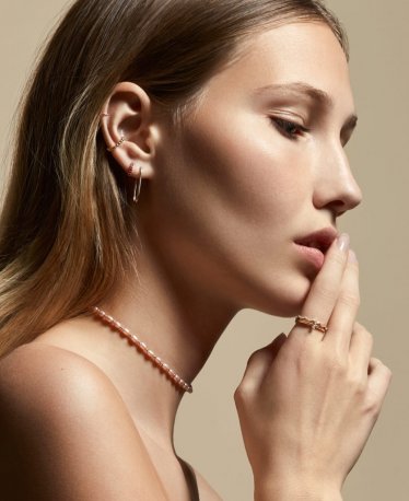 8 Cartilage Hoop Earrings for All the “It” Girls Out There!