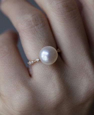 7 Pearl Engagement Rings - Because A Pearl is Always a Girl's Bestie!
