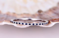 Our Favorite Sapphire Wedding Bands for 2019